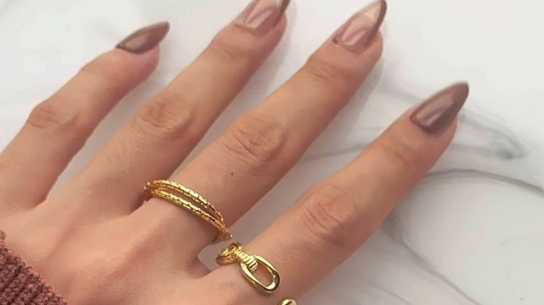 Do you want to give it a try?#ellievincynails#nailhacks #nailstest #pressonnails #nailhackcheck #nailstutorials #pressonnailbusiness#handmadenails #fakenails #gelnailsathome