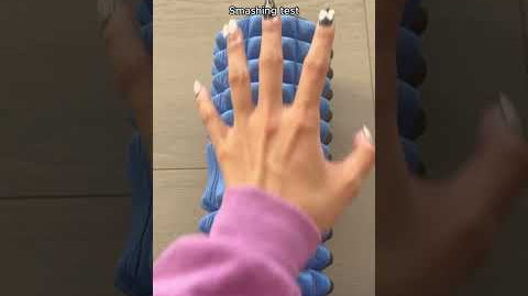 Proof that I have strongest press-on nails#ellievincynails#nailhacks #nailstest #pressonnails