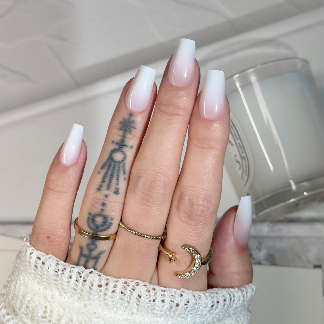 Baby Boomer Nude Medium Coffin,Ellie Vincy Press on Nails,Medium Coffin,Ombre, White press on nails,28 pcs, False nails,Reusable,Glue on nails,Sticky on nails,Pop on nails