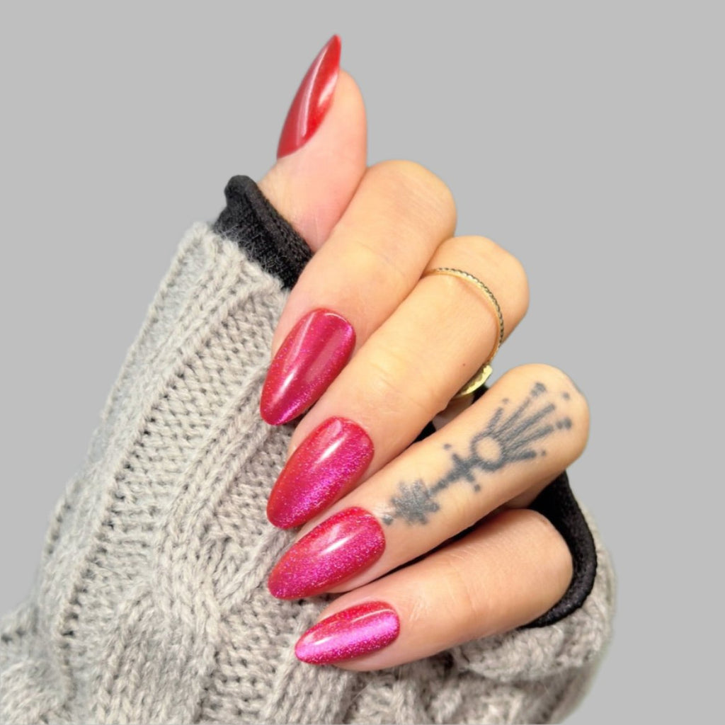 red nails, red cat eye, red almond nails, short red nails, press on nails, glued-on nails,